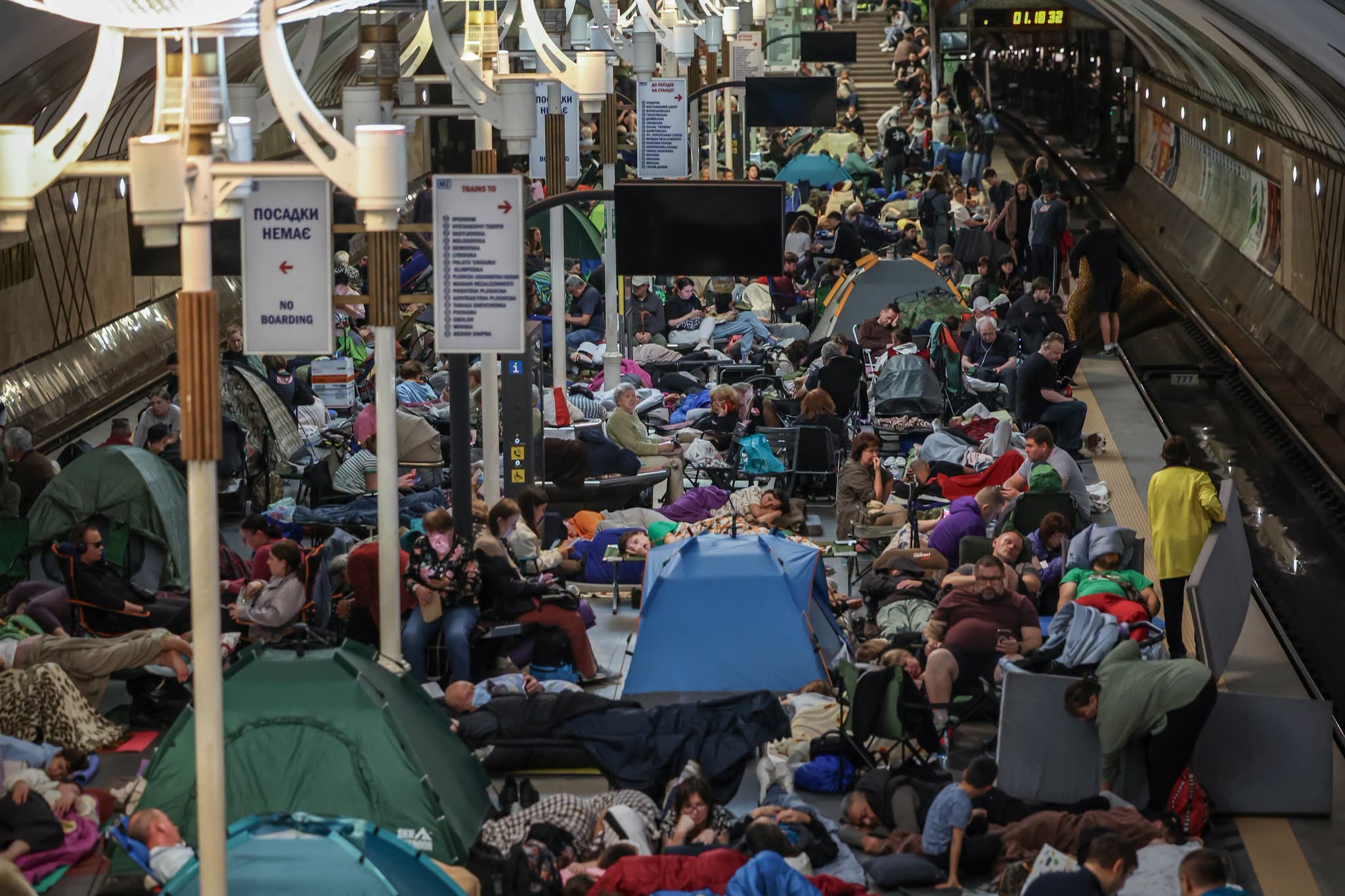 Thousands of Kyiv residents spend their nights in metro stations, seeking shelter from Russia’s nightly missile and drone attacks. Photo: Kyiv Metro